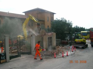 27 - DEMOLIZIONE CABINA ELETTRICA 